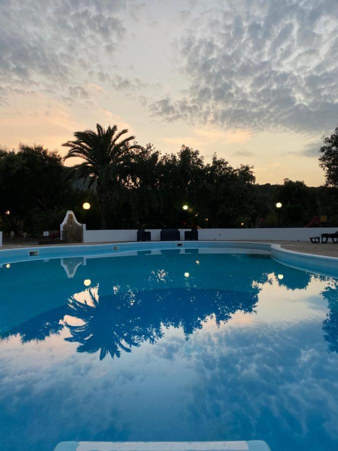 Il Castello Hotell Villaputzu Exteriör bild