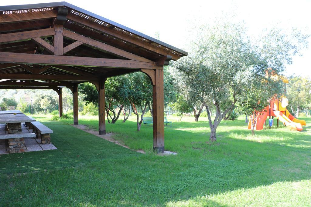 Il Castello Hotell Villaputzu Exteriör bild