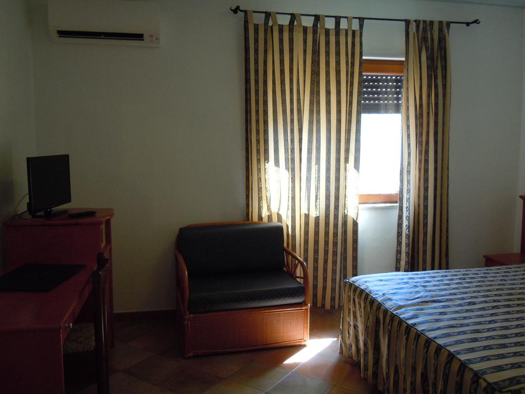 Il Castello Hotell Villaputzu Exteriör bild