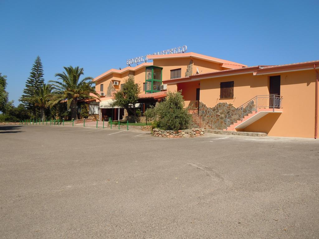 Il Castello Hotell Villaputzu Exteriör bild