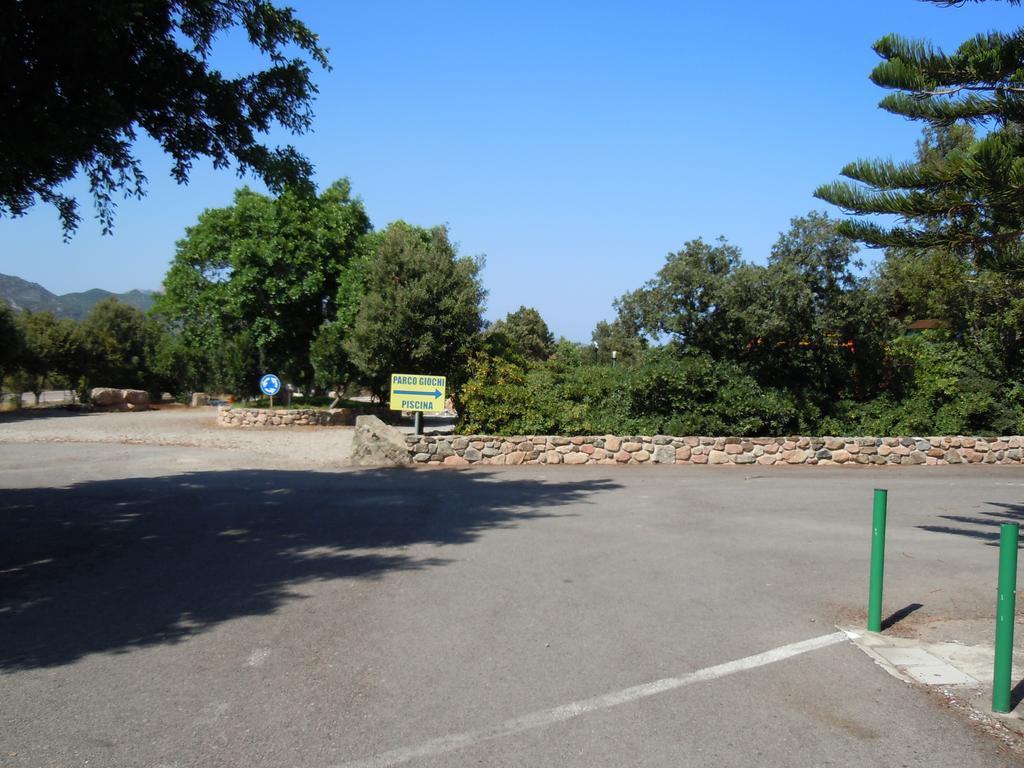 Il Castello Hotell Villaputzu Exteriör bild